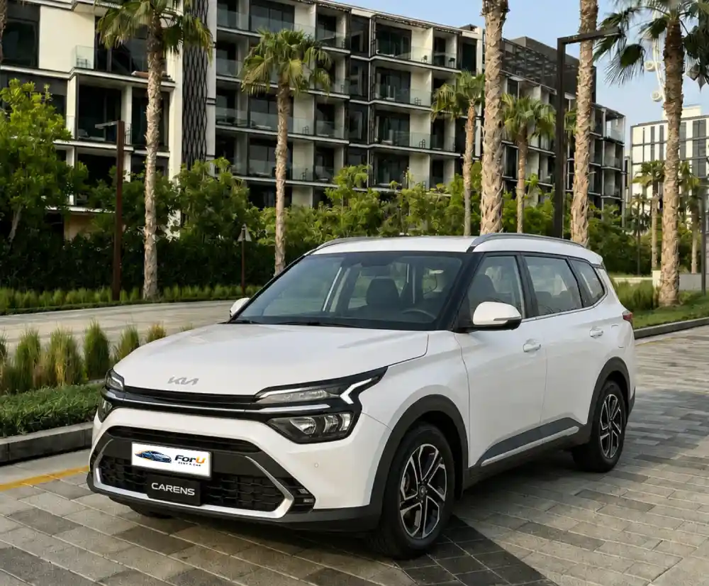 Rent Kia Carens i Dubai